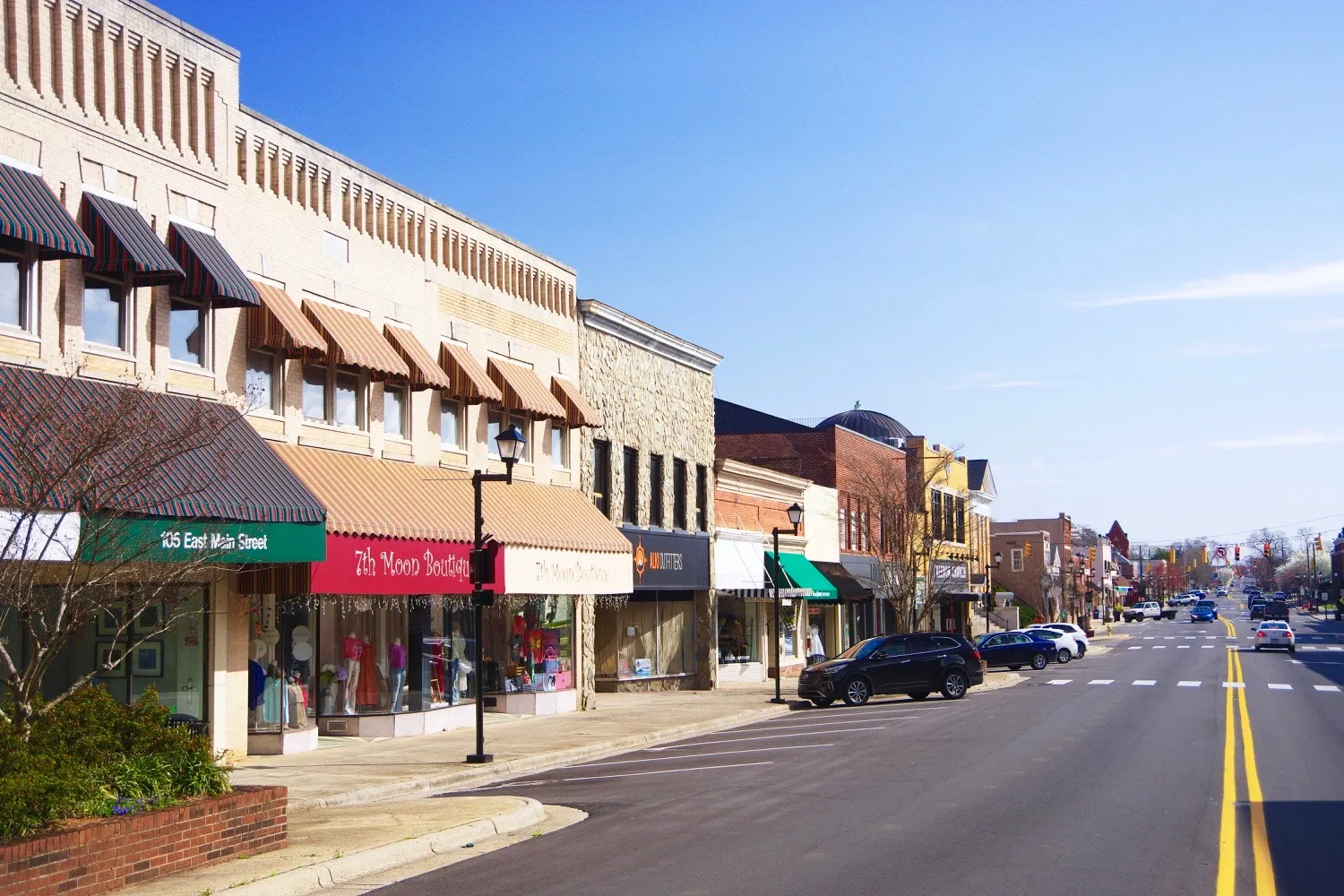 Shops and restaurants along Main Street in downtown Lincolnton